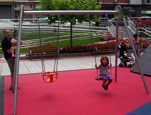 Baloiço Metal com Assentos de Bebé - Image 3
